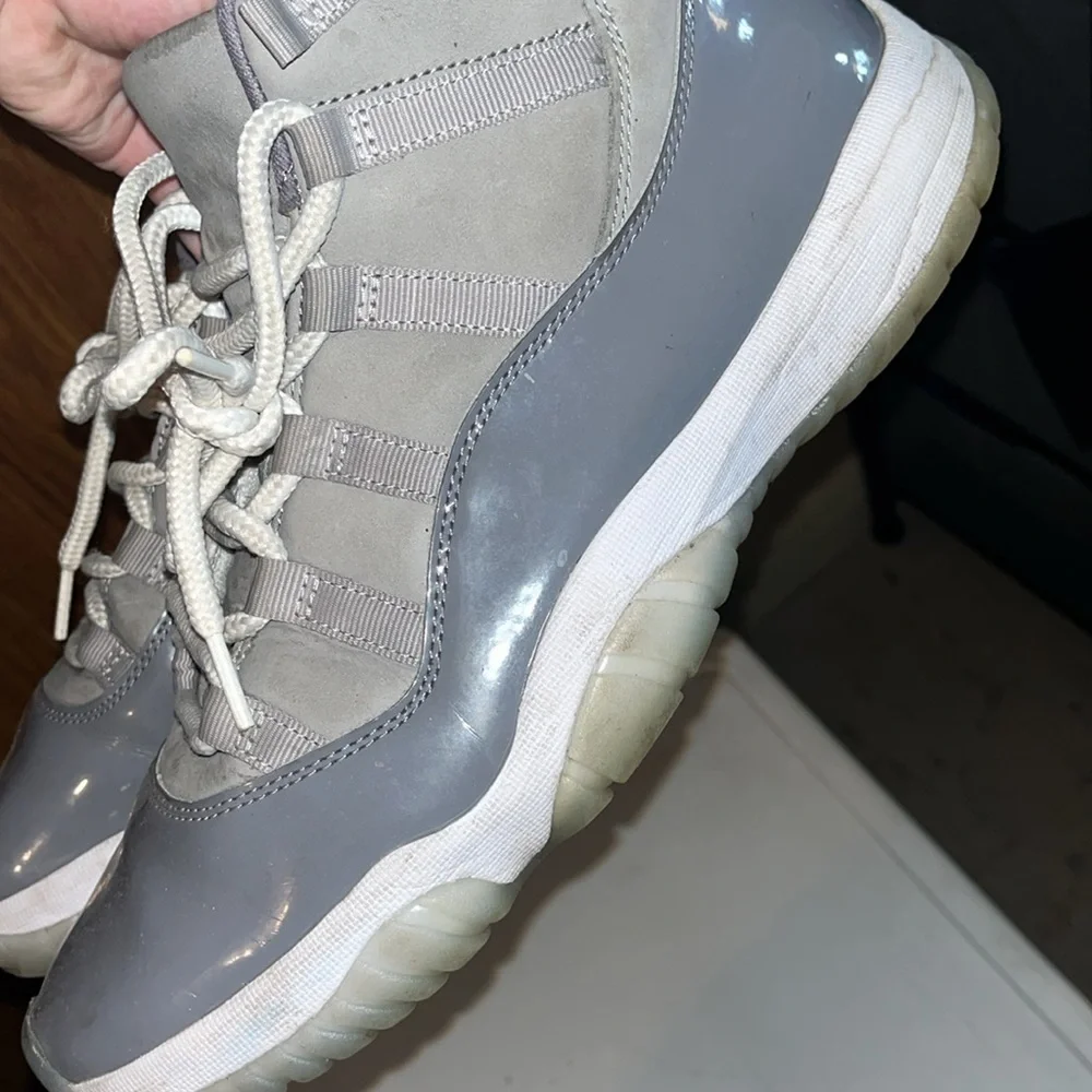 Jordan Men's Sneakers in Gray and White